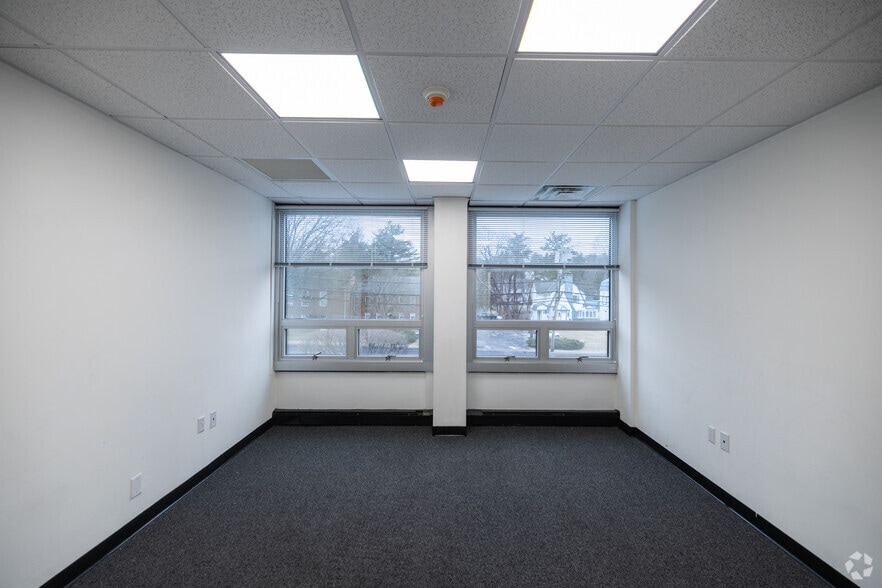 More Photos Of 111 N Central Ave, Hartsdale Office For Lease