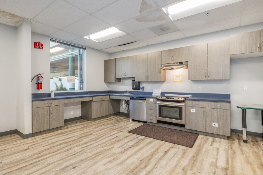 More Photos Of 480 N 1st St, San Jose Office For Sale