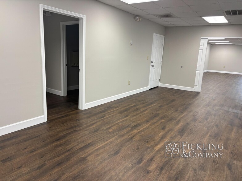 More Photos Of 505 Highway 49 N, Byron General Retail For Lease