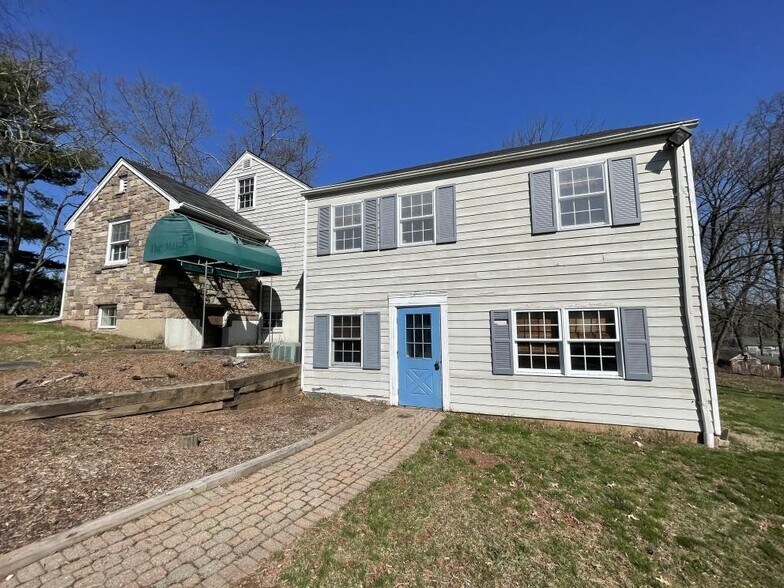 More Photos Of 1132 State Route 31, Lebanon Office Residential For Sale