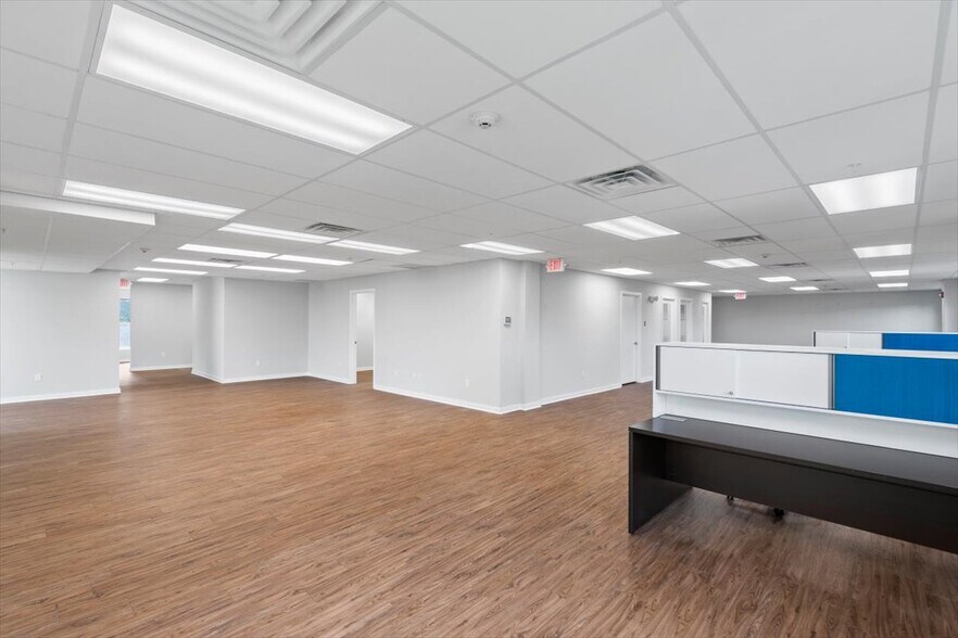 More Photos Of 34 Oakwood Ave, Norwalk Apartments For Lease