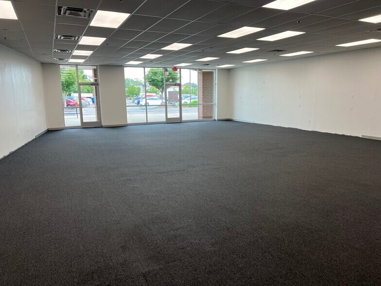 More Photos Of 9685-9749 Dixie Hwy, Village of Clarkston Unknown For Lease