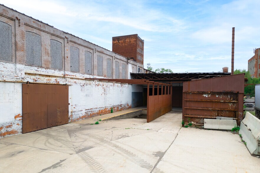 More Photos Of 6501 Mack Ave, Detroit Industrial For Sale