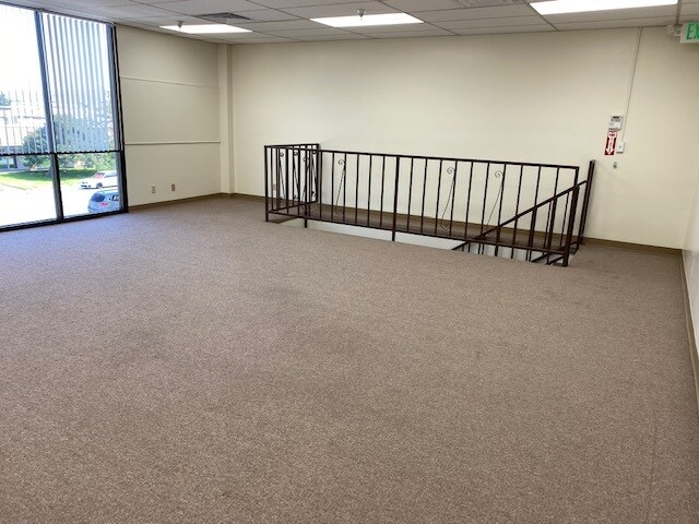 More Photos Of 315-333 Freeport Blvd, Sparks Warehouse For Lease