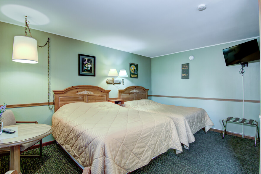 More Photos Of 10765 Hwy Q, Chippewa Falls Hotel For Sale