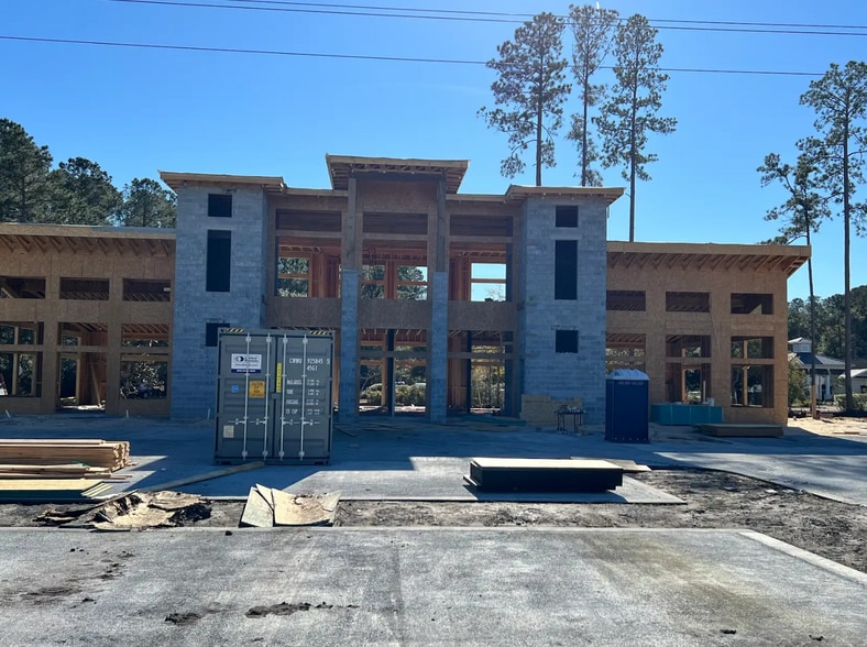 More Photos Of 5 Hampton Lake Dr, Bluffton Storefront Retail Office For Lease