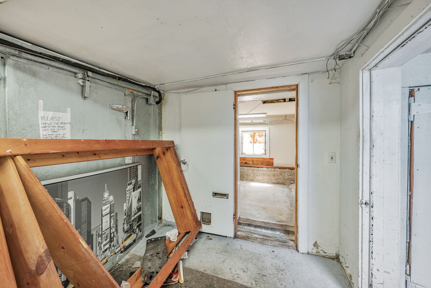 More Photos Of 408-412 Cortland Ave, San Francisco Storefront Retail Residential For Lease