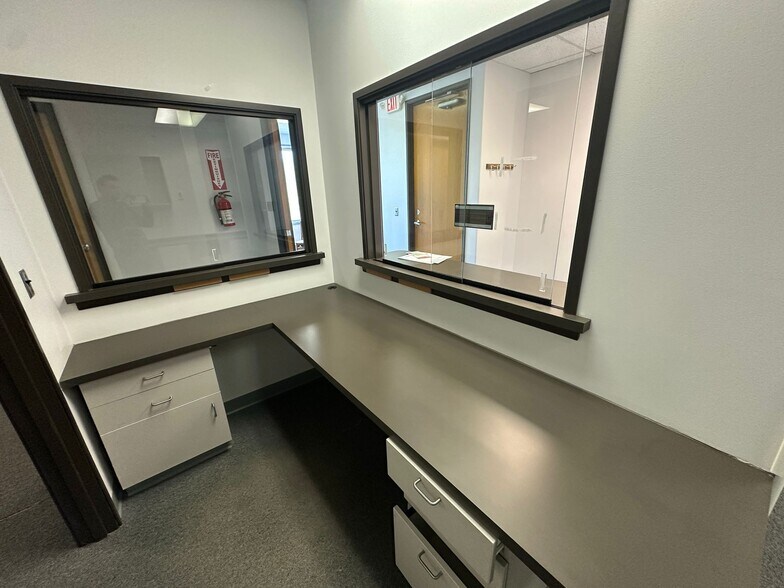 More Photos Of 2 Lincoln Hwy, Edison Medical For Sale