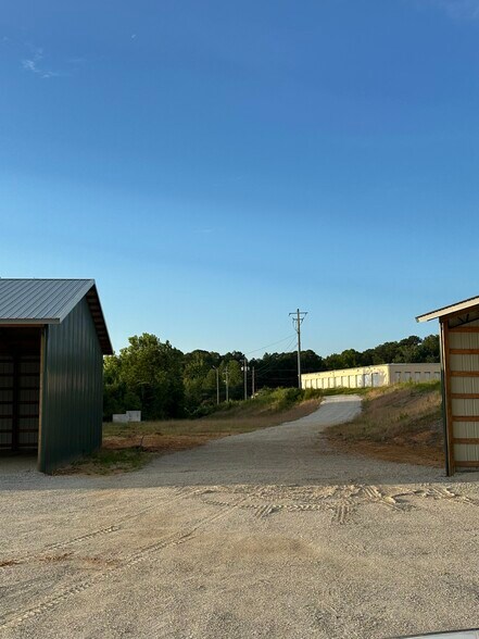 More Photos Of 825 Airport Dr, Alexander City Land For Lease