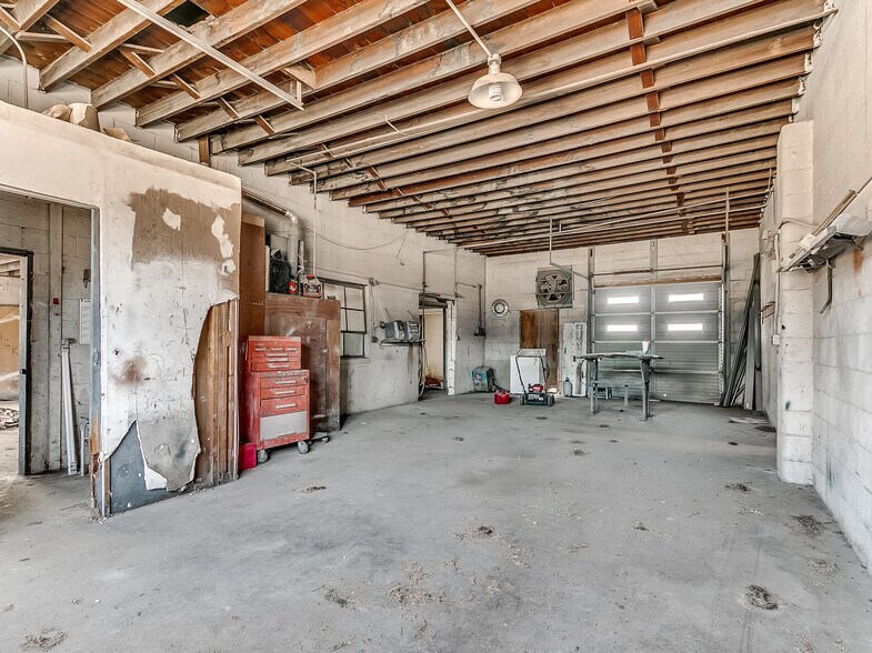 More Photos Of 227 W MacArthur Dr, Midwest City Auto Repair For Sale