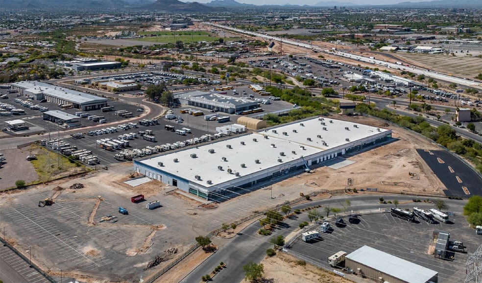 More Photos Of 5120 S Julian Dr, Tucson Service For Lease