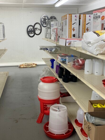 More Photos Of 17186 Highway 321, Dayton Storefront Retail Office For Sale