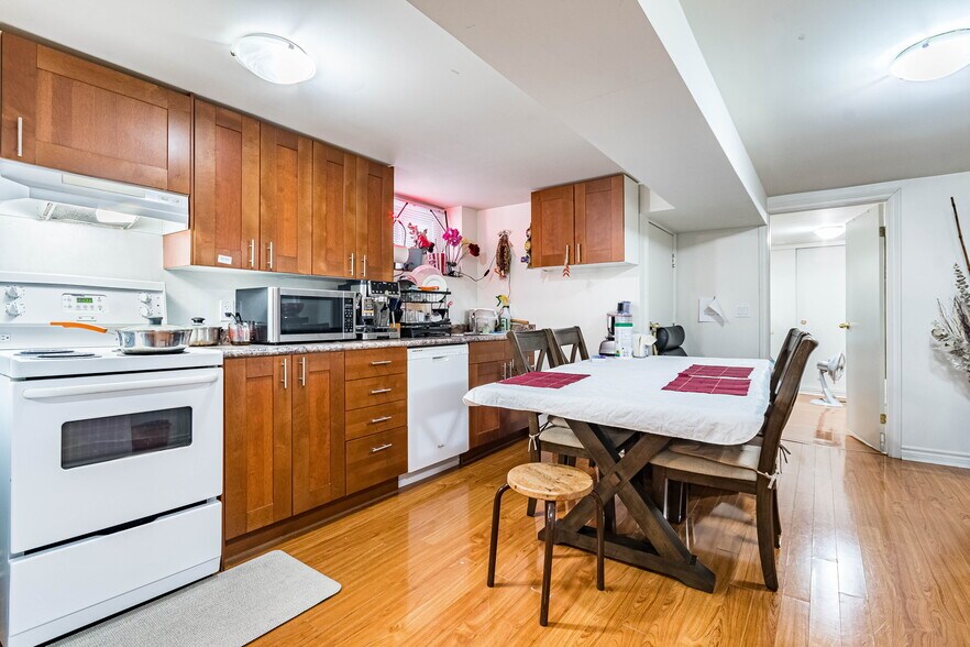More Photos Of 14 Kilbarry Rd, Toronto Multifamily For Sale
