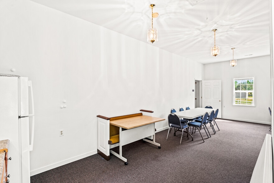 More Photos Of 22114 Carters Gate Rd, Ruther Glen Religious Facility For Sale