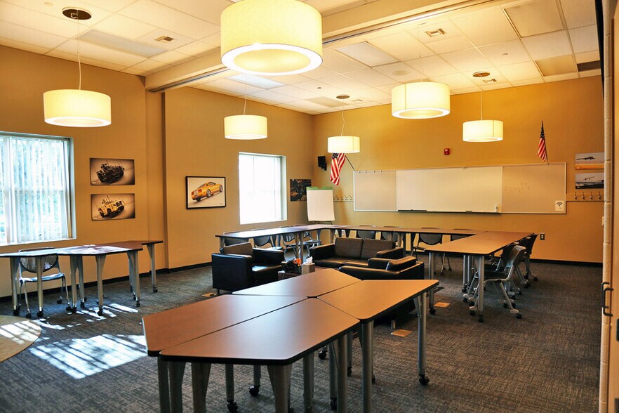 More Photos Of 22915 Commerce Dr, Farmington Warehouse For Sale