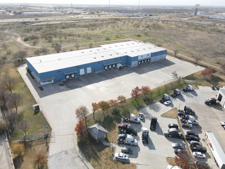 More Photos Of 4401 N Elm St, Denton Manufacturing For Sale