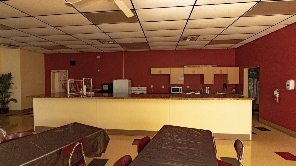 More Photos Of 8190 Pensacola Blvd, Pensacola Specialty For Sale