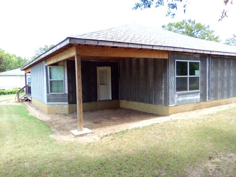 More Photos Of 160 Canterbury Dr, Eufaula Multifamily For Sale
