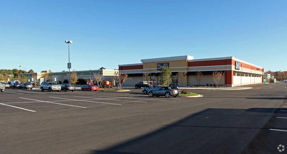 More Photos Of 4000 Arrowhead Blvd, Mebane General Retail For Lease