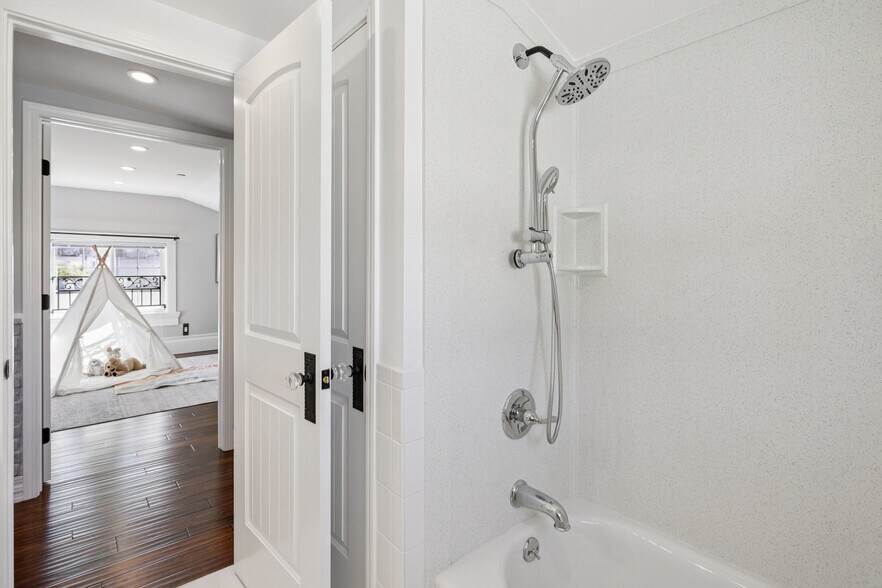 More Photos Of 917 Howard Ave, Burlingame Office Residential For Sale