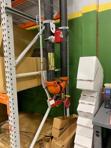 More Photos Of 18023 Highway 99, Lynnwood Light Manufacturing For Lease