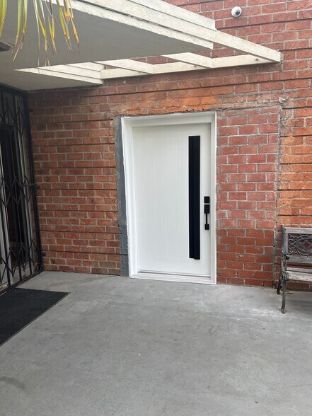 More Photos Of 5860-5862 Avalon Blvd, Los Angeles Medical For Lease