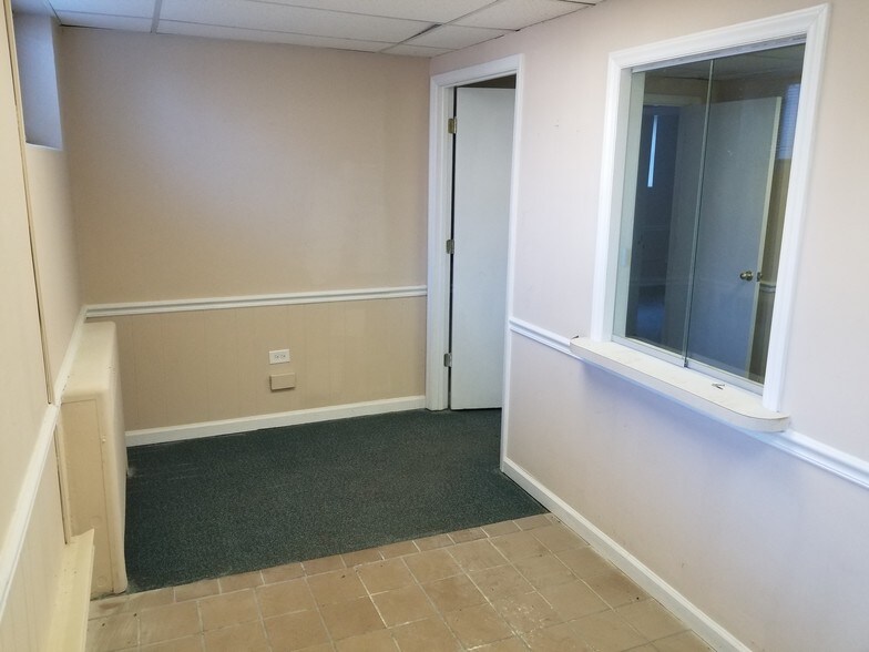 More Photos Of 318 S South St, Gastonia Office For Lease