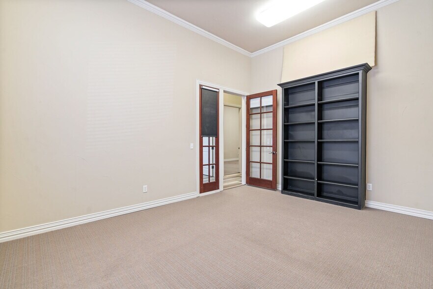 More Photos Of 1141 Keller Pky, Keller Medical For Lease