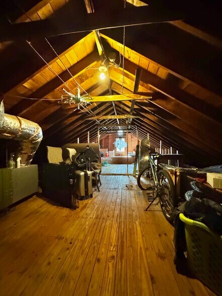 More Photos Of 329 Deer Park Rd, Dix Hills General Retail For Sale