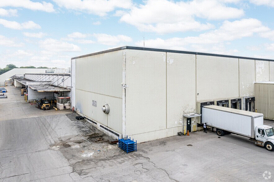 More Photos Of 1515 Mercer Rd, Lexington Manufacturing For Lease