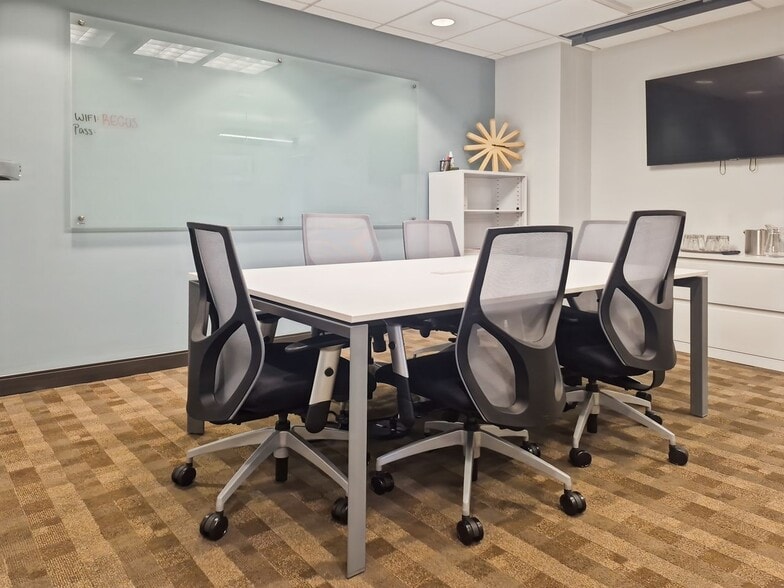 More Photos Of 312 S 4th St, Louisville Coworking Space