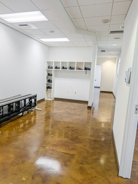 More Photos Of 2632 Broadway St, San Antonio Office Residential For Lease