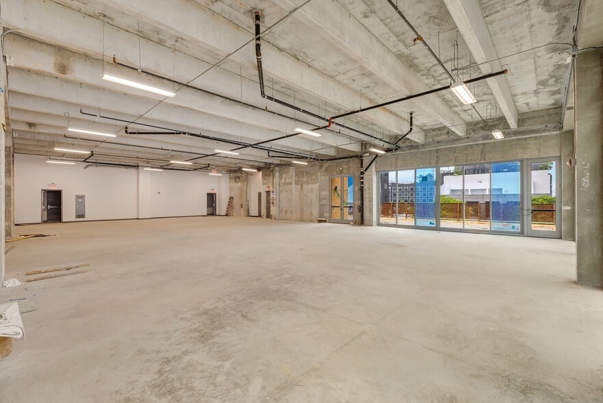 More Photos Of 70 NW 28th St, Miami Storefront Retail Office For Lease