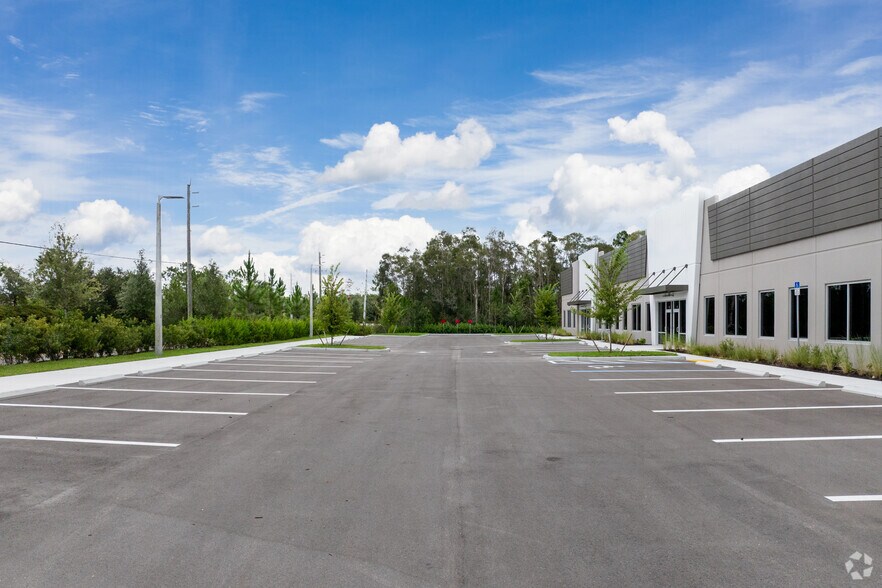 More Photos Of 7530 Penzance Blvd, Fort Myers Unknown For Lease