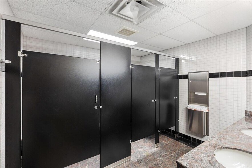 More Photos Of 20121 Interstate 30 S, Benton Religious Facility For Sale