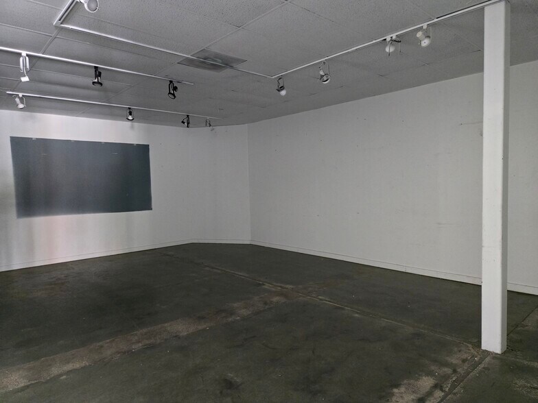 More Photos Of 625 N Dale Mabry Hwy, Tampa Freestanding For Lease