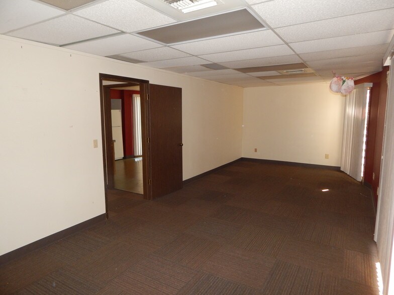 More Photos Of 6050 20th St E, Fife Office For Lease