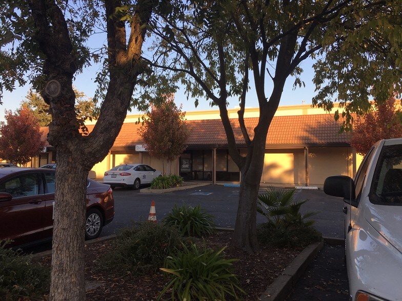 More Photos Of 5601 66th Ave, Sacramento Warehouse For Lease