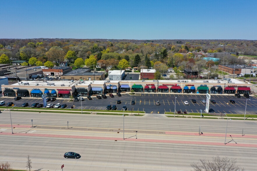 More Photos Of 801-861 N Mayfair Rd, Wauwatosa Unknown For Lease