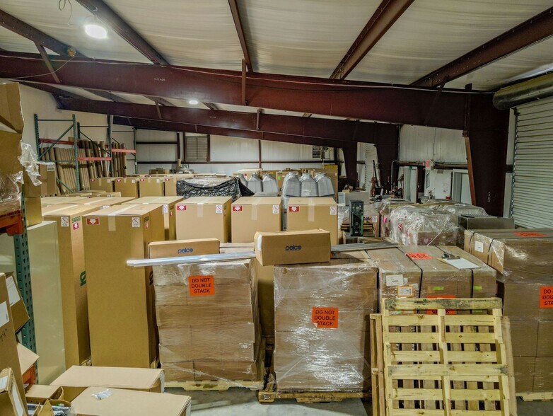 More Photos Of 113 Industrial Park Dr, Cumming Warehouse For Sale