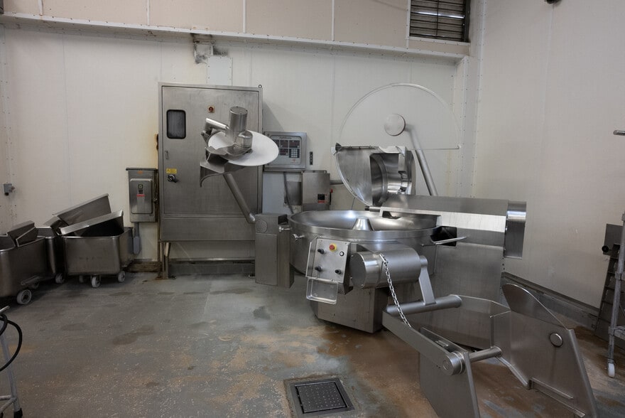 More Photos Of 1135 Industrial Park Rd, Vandergrift Food Processing For Sale