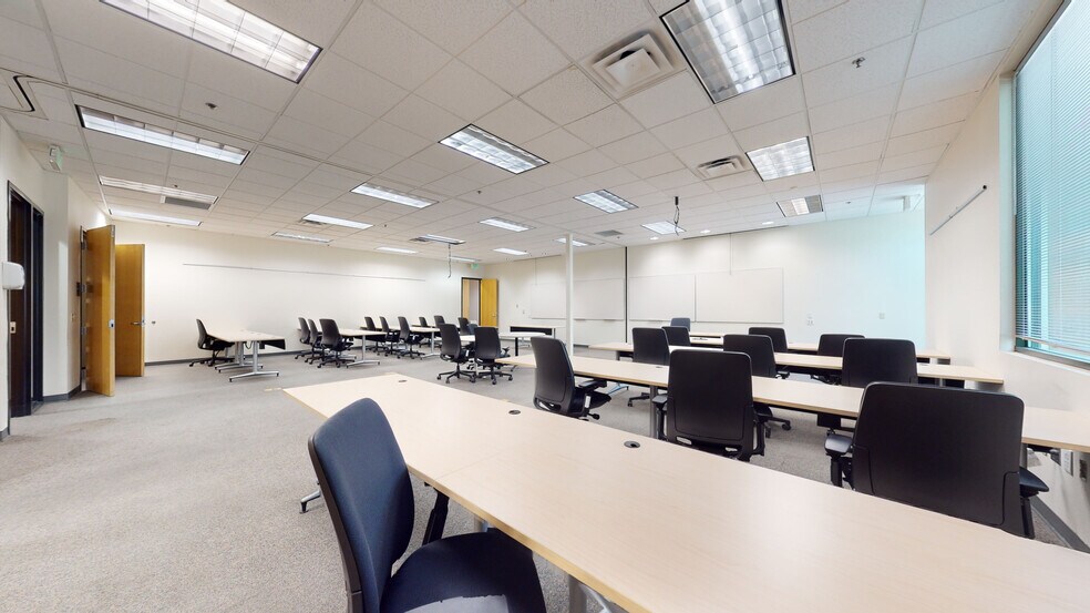 More Photos Of 2080 E 20th St, Chico Office For Lease