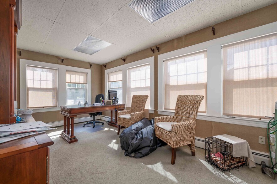 More Photos Of 435 York St, York Office Residential For Sale