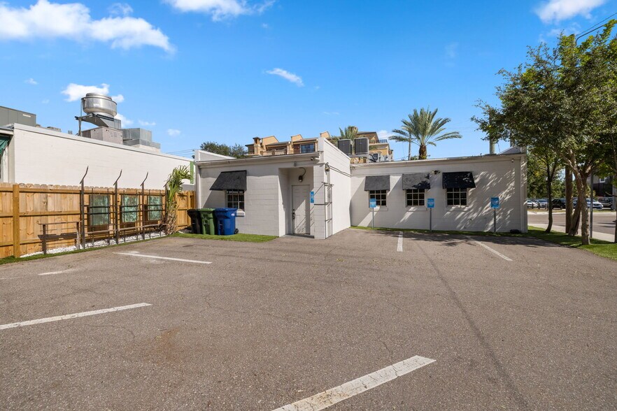 More Photos Of 815 S Howard Ave, Tampa Medical For Sale