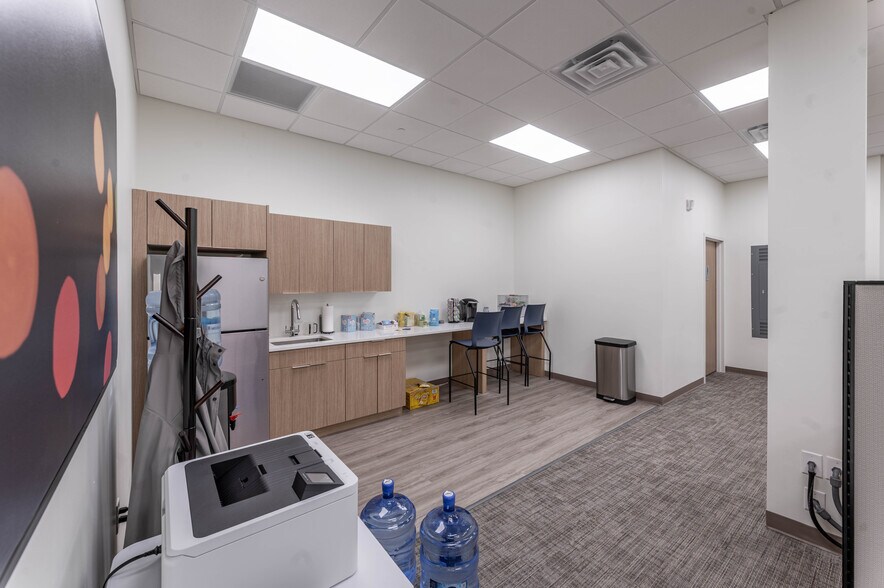 More Photos Of 2013 Cedarbridge Ave, Lakewood Office For Lease