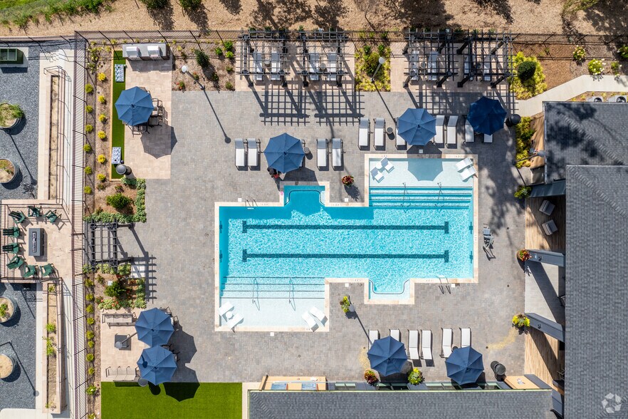 More Photos Of 12801 Lucks Ln, Midlothian Apartments For Sale