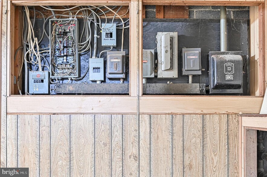 More Photos Of 13 N East Blvd, Vineland Flex For Lease