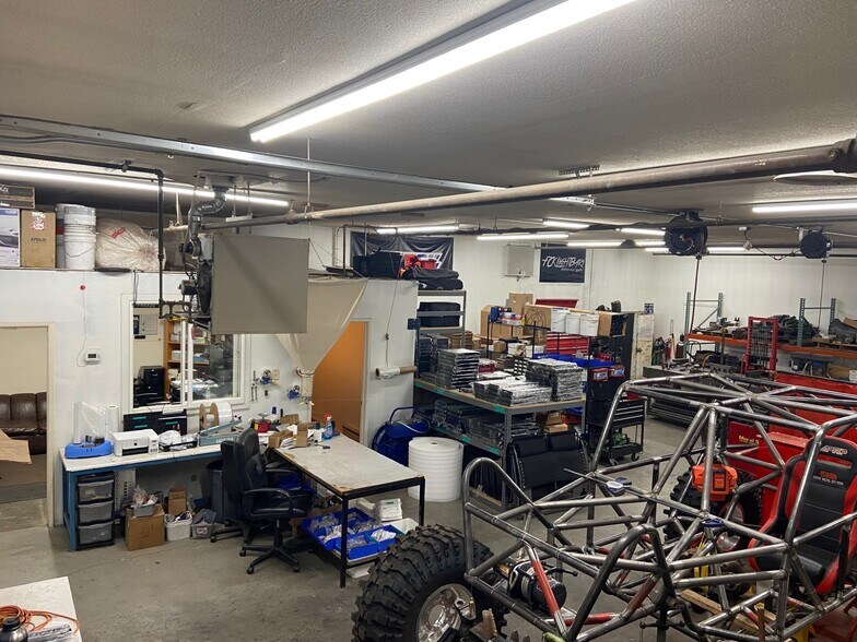More Photos Of 147 E Aqua Cir, Coeur d'Alene Warehouse For Sale