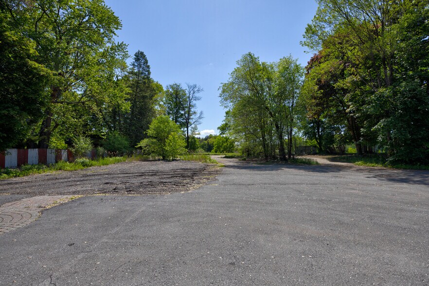 More Photos Of 183-185 Church Ave, Ballston Spa Land For Sale