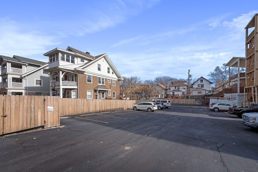 More Photos Of 1412 W 39th St, Kansas City Apartments For Sale